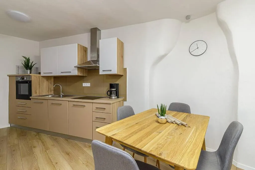Apartament House Aves 1 Kaštelir 0*,